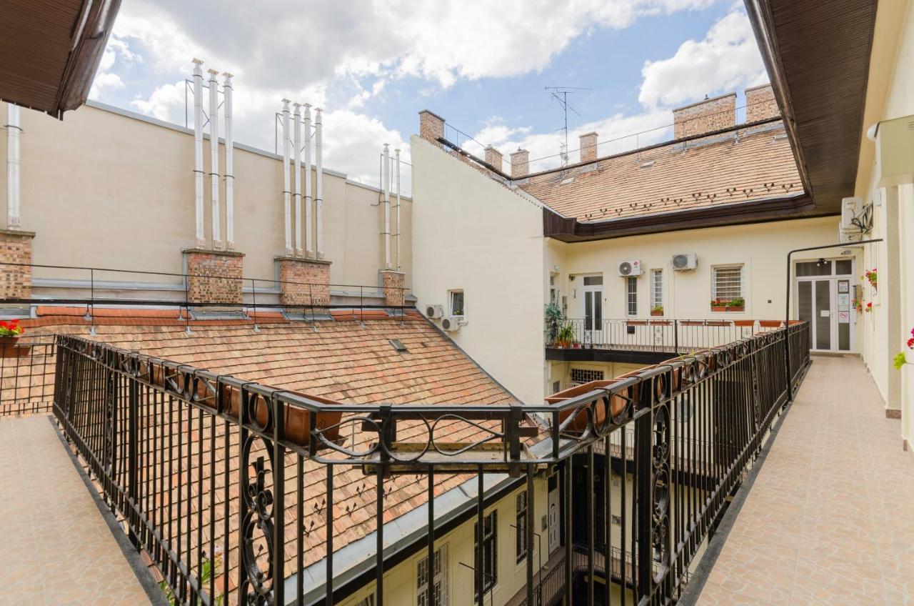 Eitans Guesthouse بودابست المظهر الخارجي الصورة