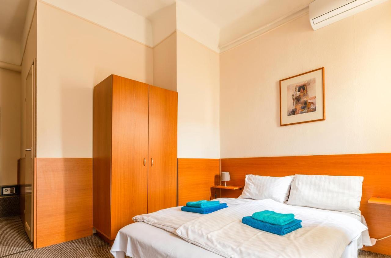 Eitans Guesthouse بودابست المظهر الخارجي الصورة