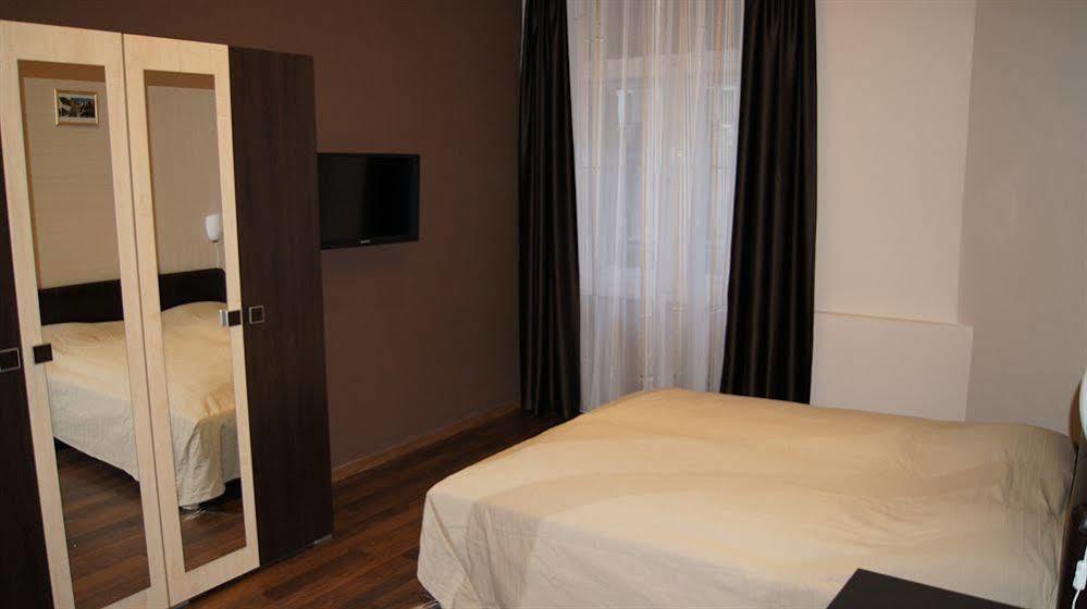 Eitans Guesthouse بودابست المظهر الخارجي الصورة